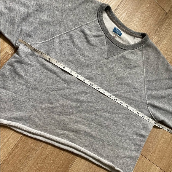 J. Crew Men's Vintage Fleece Grey Crew Neck Raw Hem Pullover Sweatshirt - Picture 6 of 9